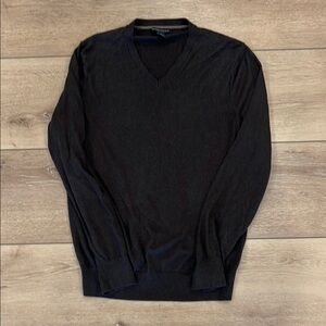 Banana Republic Men's Brown V-Neck Sweater Size M
